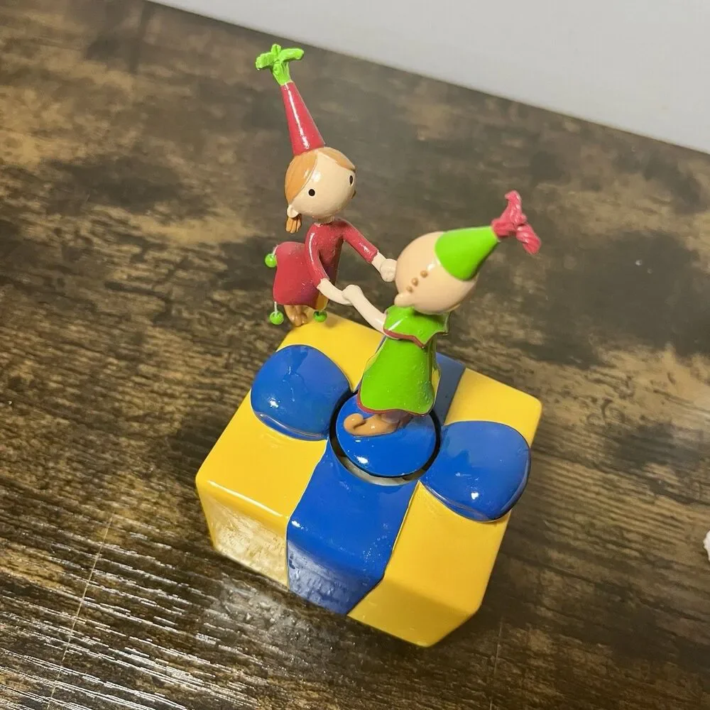 Russ Skribbles Rotating Musical Figurine Deck the Halls Christmas Decor 32237